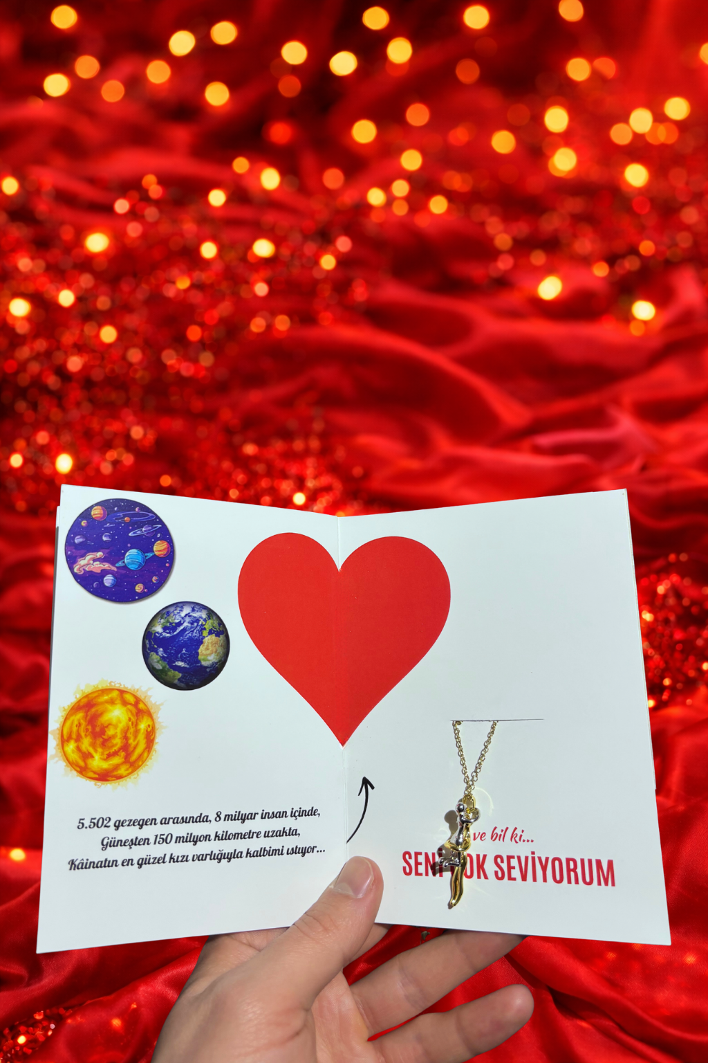 Sevgiliye Zarif ve Romantik “Seni Seviyorum” Mesajlı Özel Sunumlu Kolye